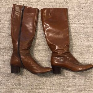 Ferragamo Vintage brown boot